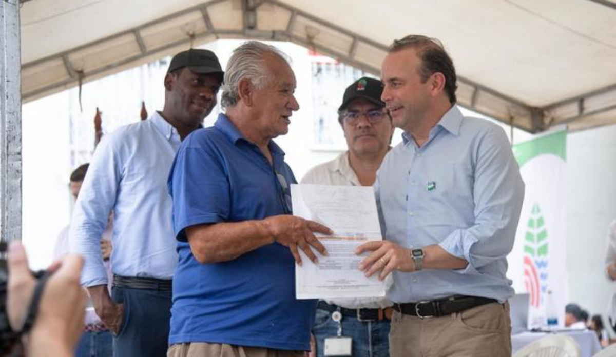 Nuevo hogar para 174 familias Entregan escrituras del Plan Jarillón en