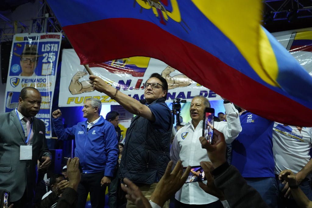 Internacional/Asesinan a tiros a candidato presidencial ecuatoriano a tan solo 11 días de las elecciones