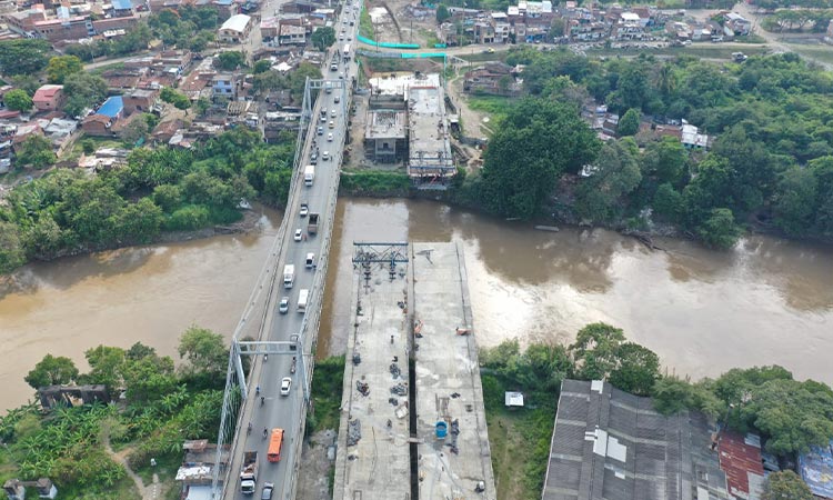Obras del nuevo puente de Juanchito avanzan con normalidad, por control de calidad se demolerá una dovela