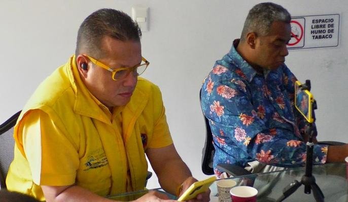 Movilidad realiza mesa técnica con taxistas para combatir el transporte informal