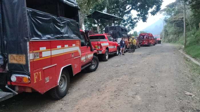 Acciones interinstitucionales permitieron controlar dos incendios forestales el domingo