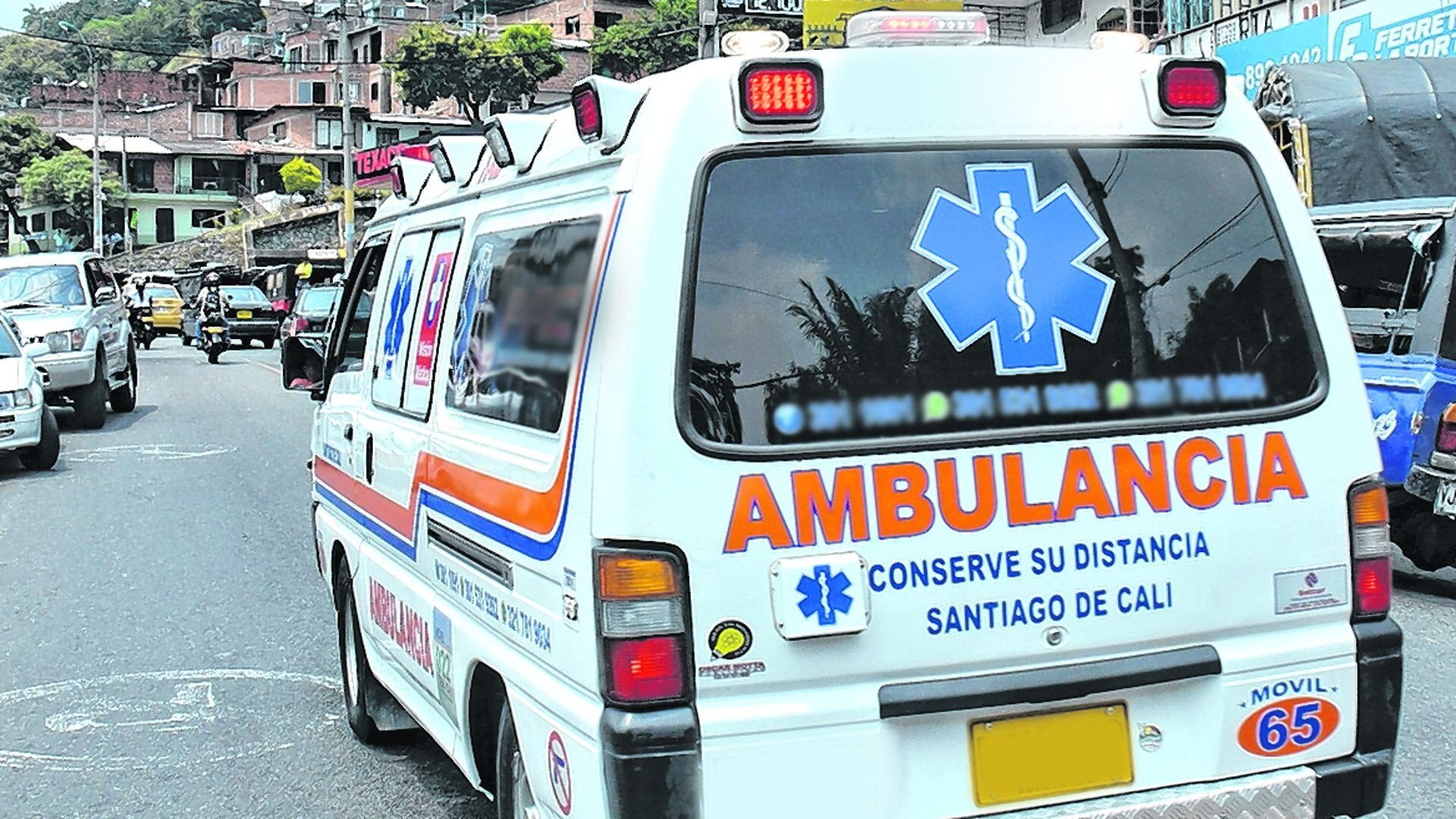Fuga de ambulancia tras atropellar a 4 personas