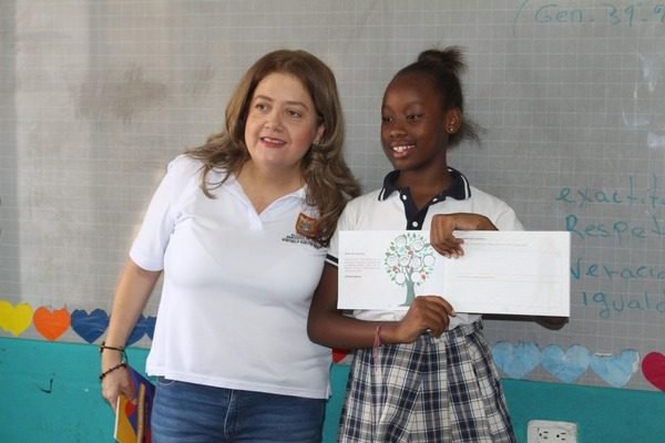 Fortaleciendo hogares: Centros de orientación familiar