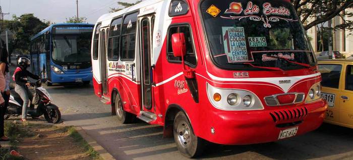 Gobierno en Cali autoriza 222 buses para transporte público