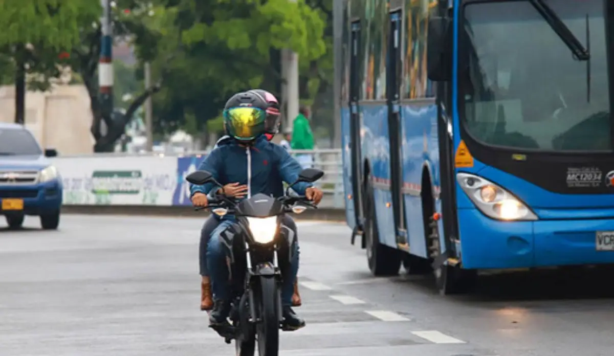 ⁠Cámaras de foto multas podrían multar invasores de carril del Mio