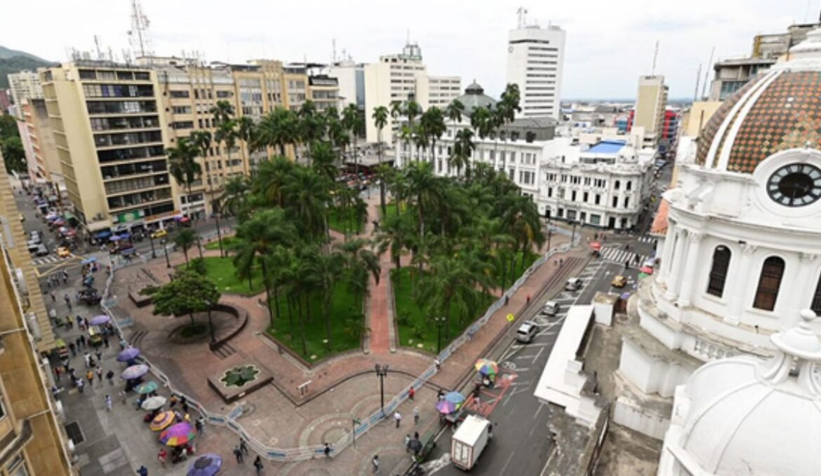 Economía del centro de Cali: Vendedores Informales y la transformación del Centro Histórico ante el aumento del turismo