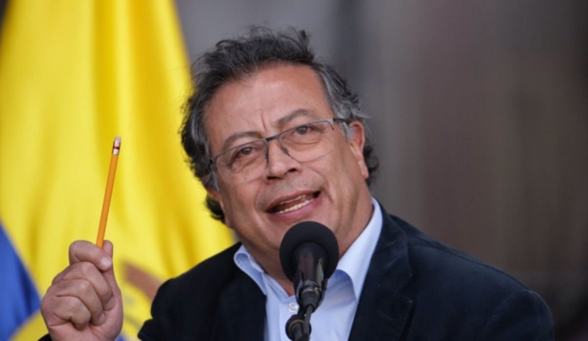 Gustavo Petro Desmiente Acusaciones Del CNE Y Alerta Sobre "golpe De ...