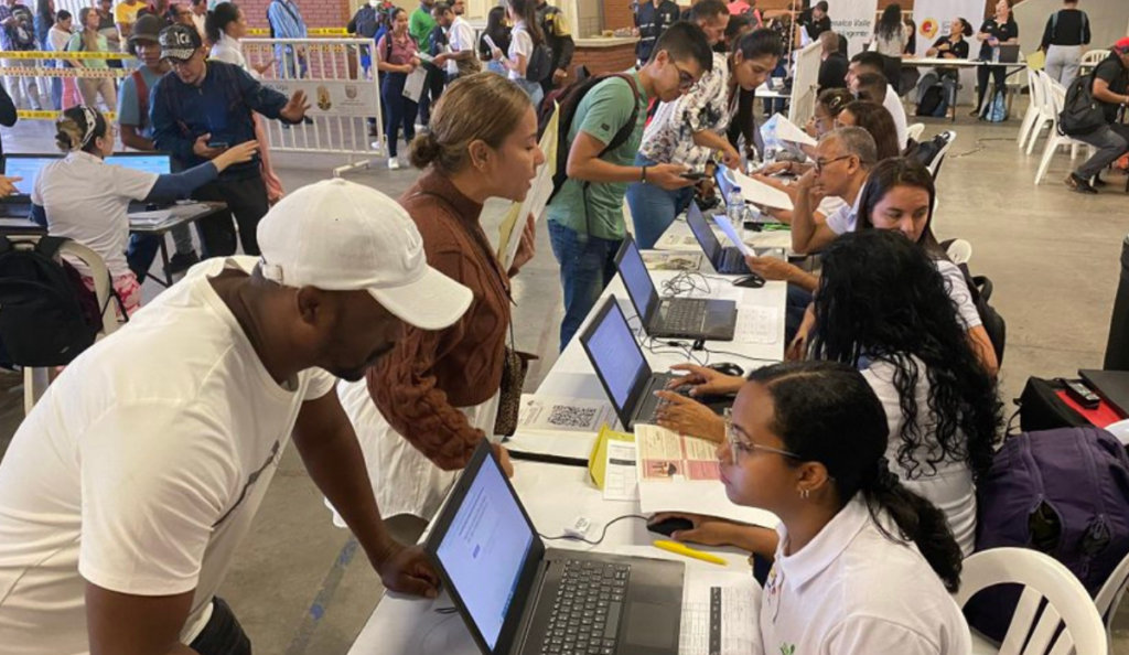 Cali ofrece 1.500 empleos en su Feria de Empleo 2025