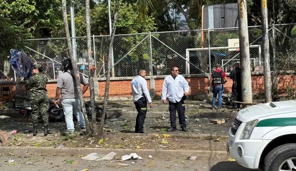 Cárcel para tres implicados en atentado con moto bomba en Cali