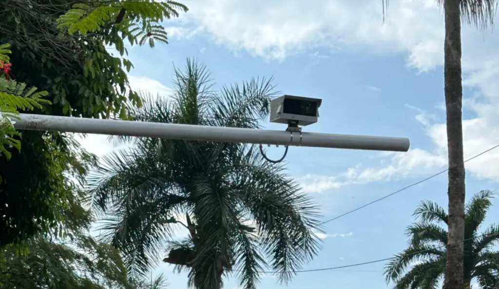 Alerta por presuntas irregularidades en operación de fotomultas en Cali. Foto: CW+