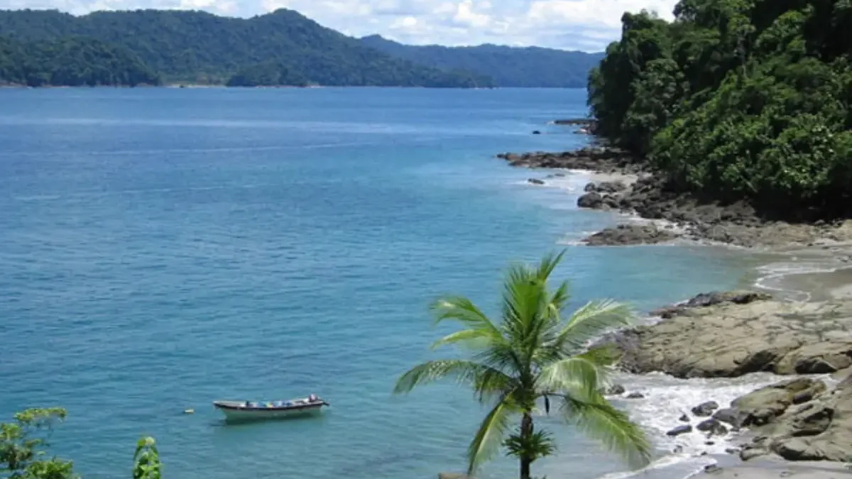 Tragedia en Bahía Solano: tres turistas mueren y uno desaparece tras  accidente en el mar