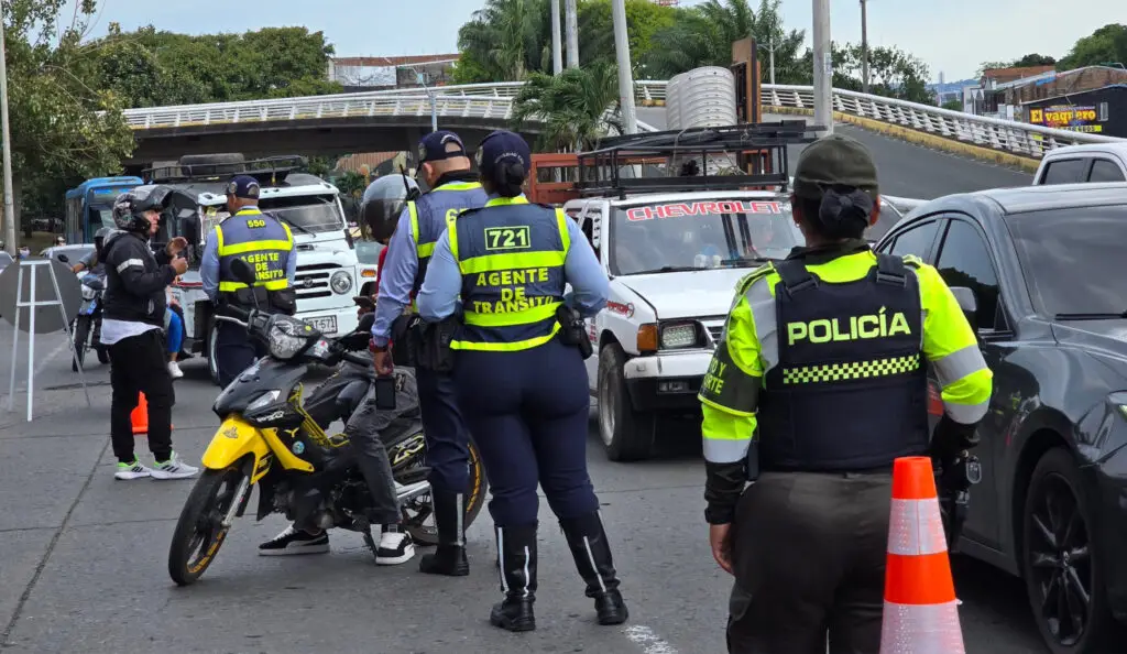 Cali refuerza controles de tránsito por Halloween para evitar caravanas