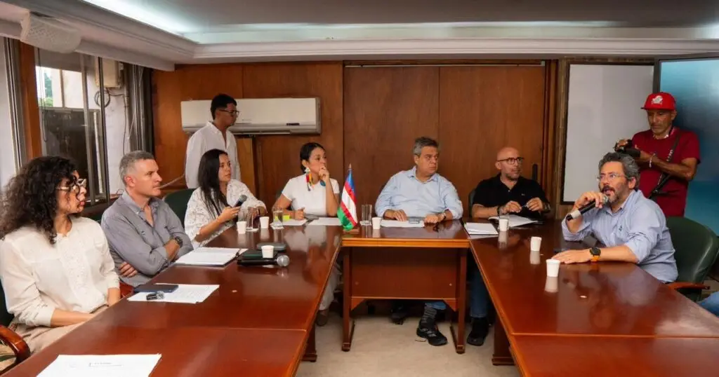 Se reubican graderías y no se trasladarán árboles para la Feria de Cali en la Calle 25