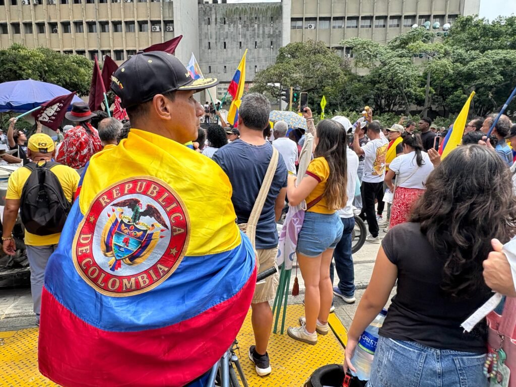 seguidores del Pacto Histórico protestan por medidas del CNE