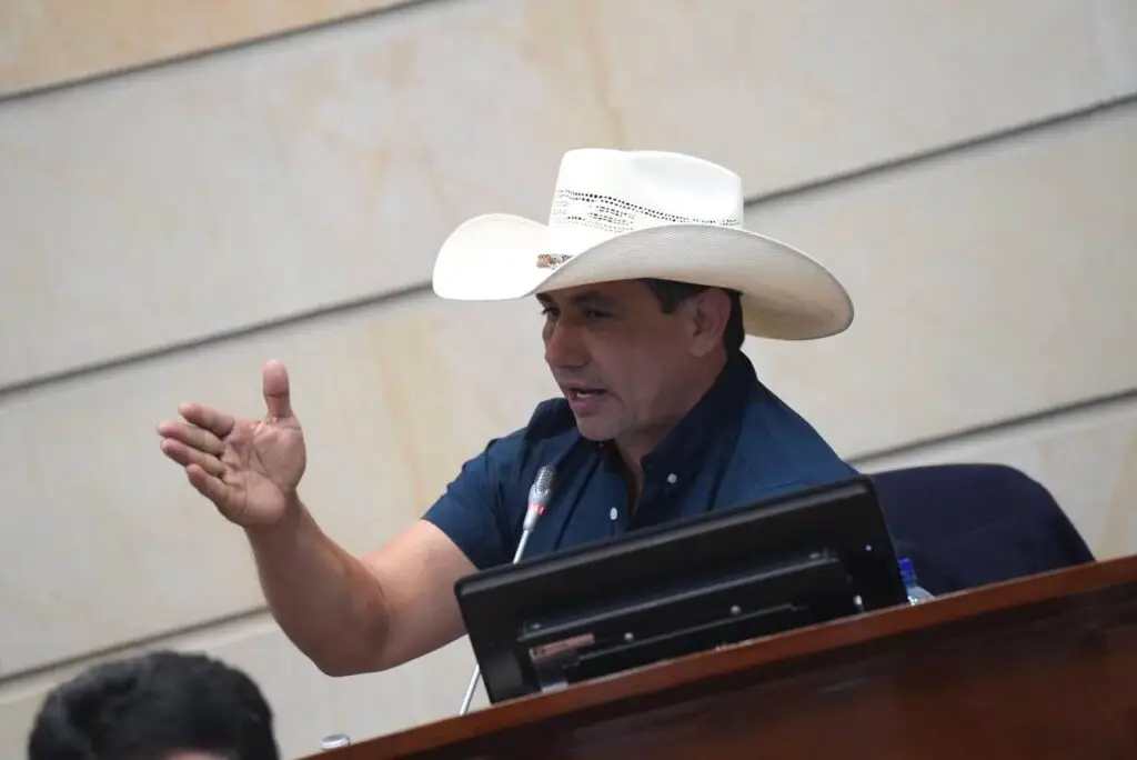 Señalan a Alirio Barrera por presunto acoso sexual cuando era gobernador de Casanare