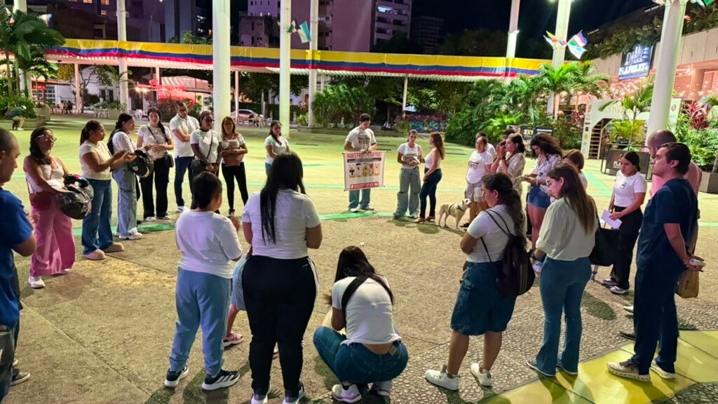 En Cali, alzan la voz en medio de la búsqueda de los peluditos. Foto: CW+
